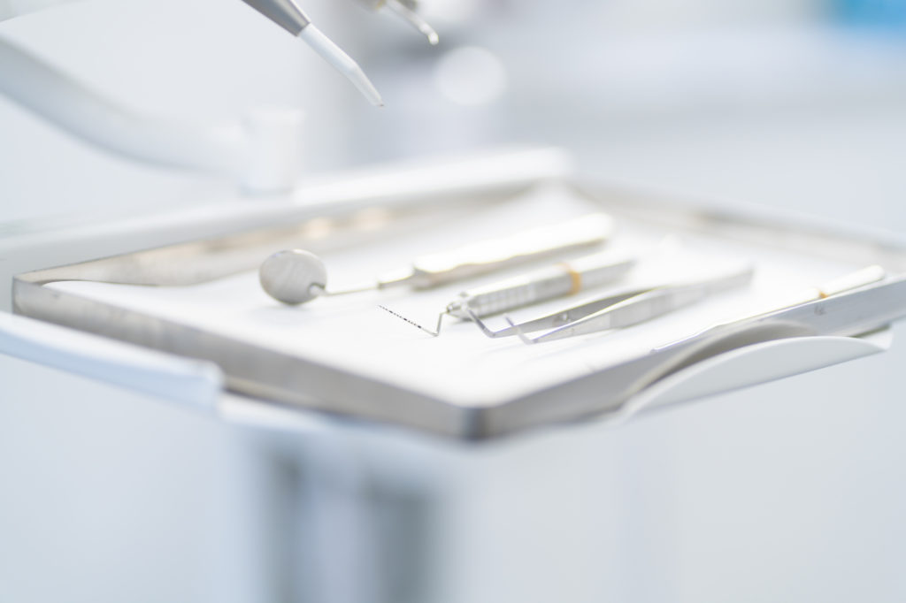 Endodontie: Wurzelkanalbehandlungen beim Zahnarzt Ihres Vertrauens in Krefeld
